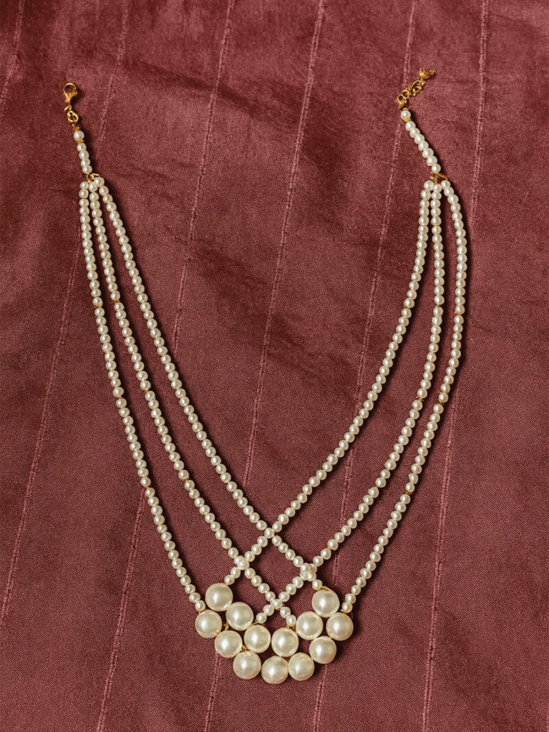 Women’s Pearl Multi-Layer Short Necklace – White