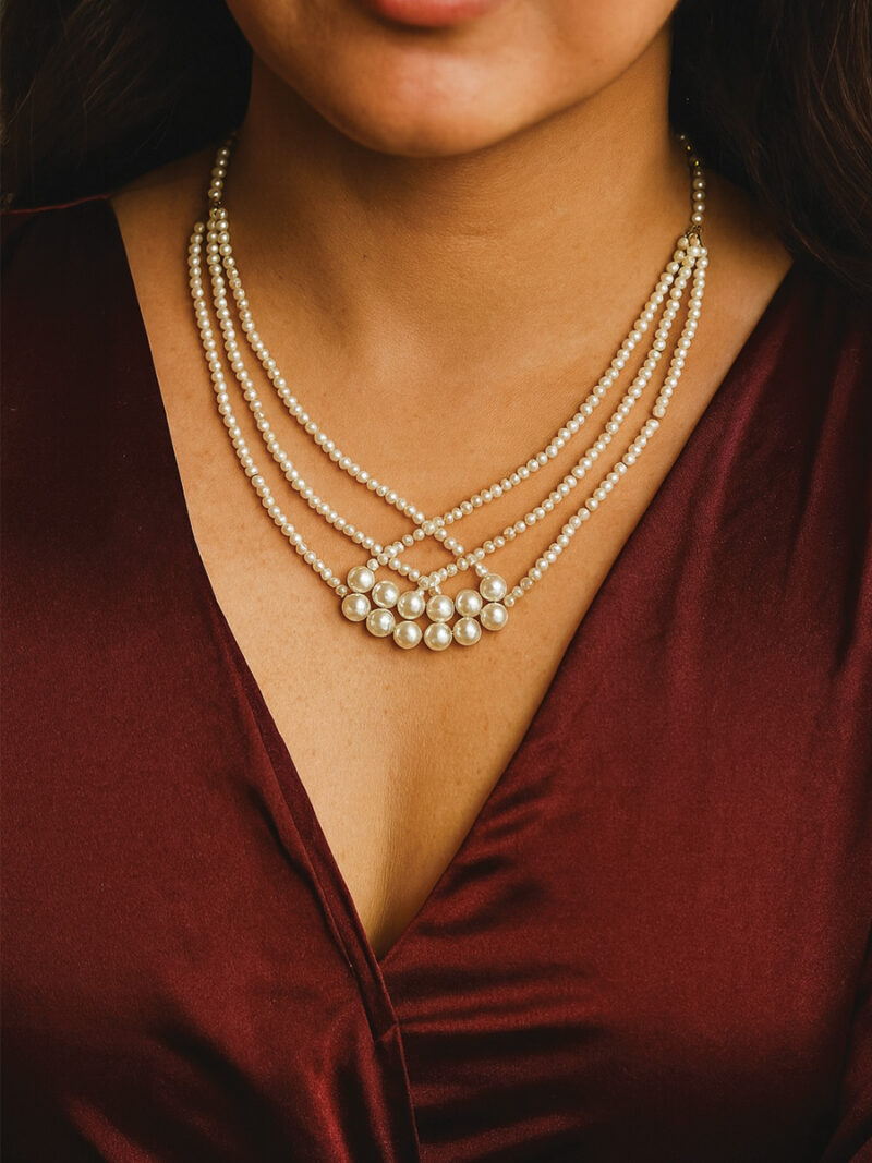 Women’s Pearl Multi-Layer Short Necklace – White