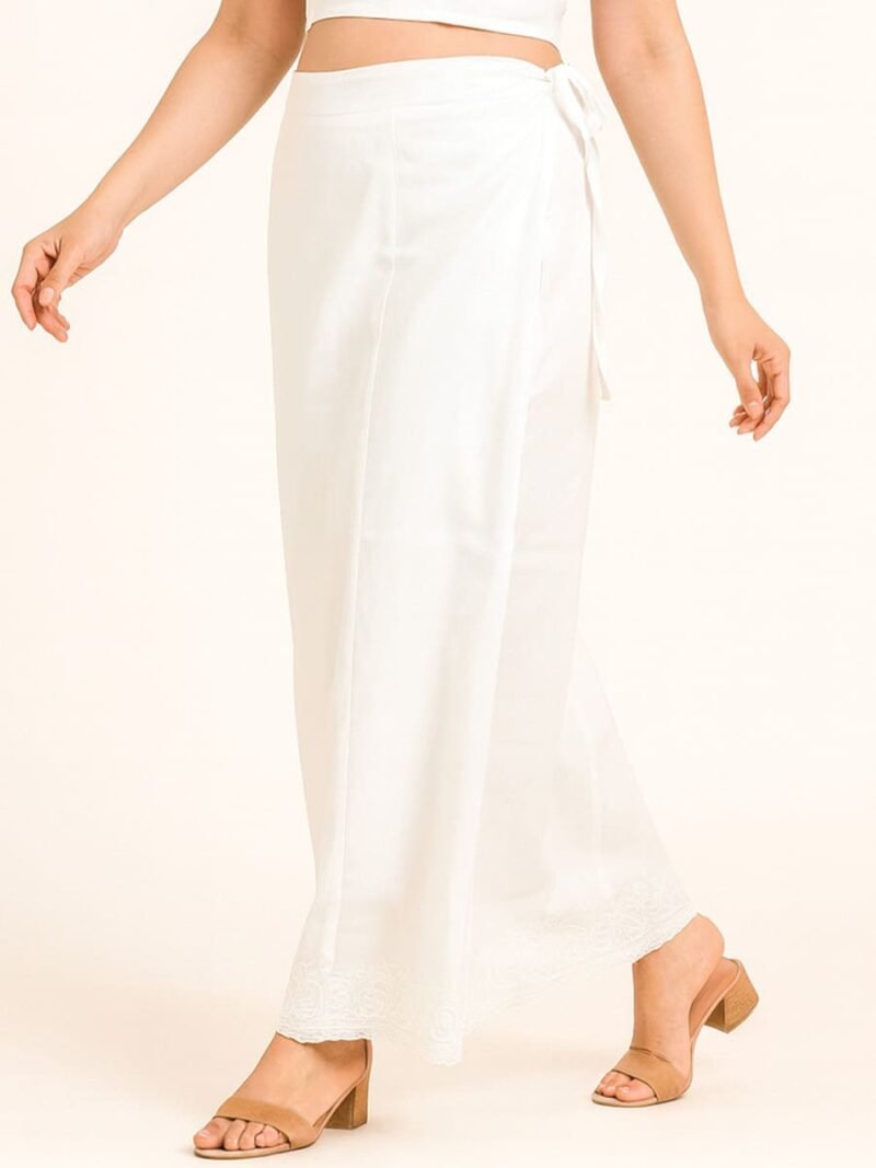 W-IS-132-03-WH-100-F Women’s Cotton Embroidered In-Skirt – White