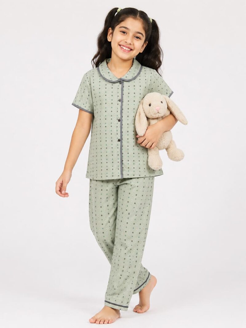 KG-NS-334-06-PL-10Y-F Girls Cotton Printed Night Suit Set - Plum