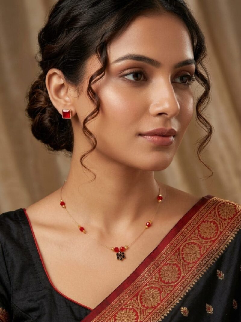 WJ-WP-CO05-RD-01 (1) Women's Gold Wire Crystal Choker Set - Red