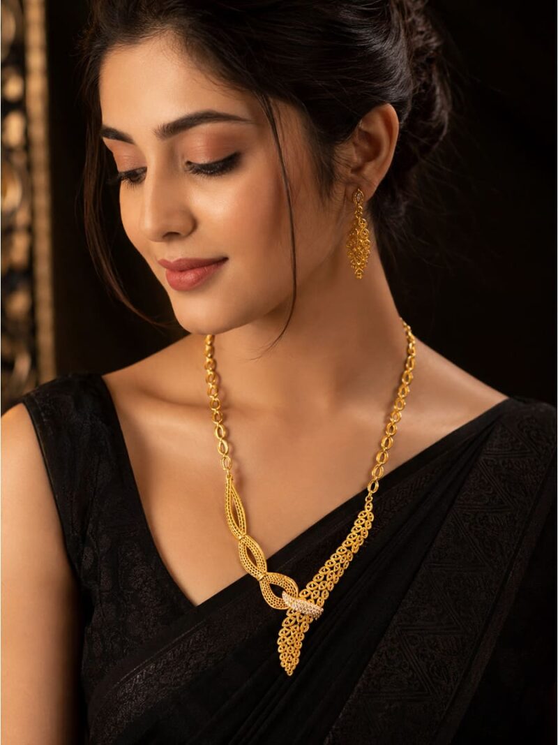 Women's Alloy Designer Gold Necklace