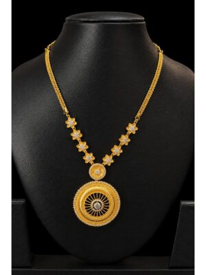 Floral Pendant Necklace - Gold