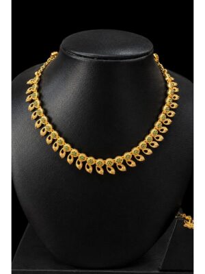 Women's Alloy Leaf Necklace - Gold & Green