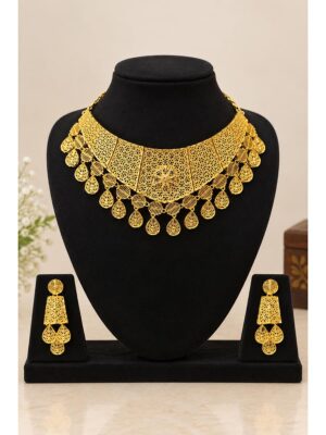 Choker Necklace Set - Gold Material