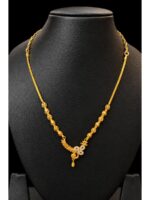 Women's Gold-Tone Floral Leaf Pendant Necklace