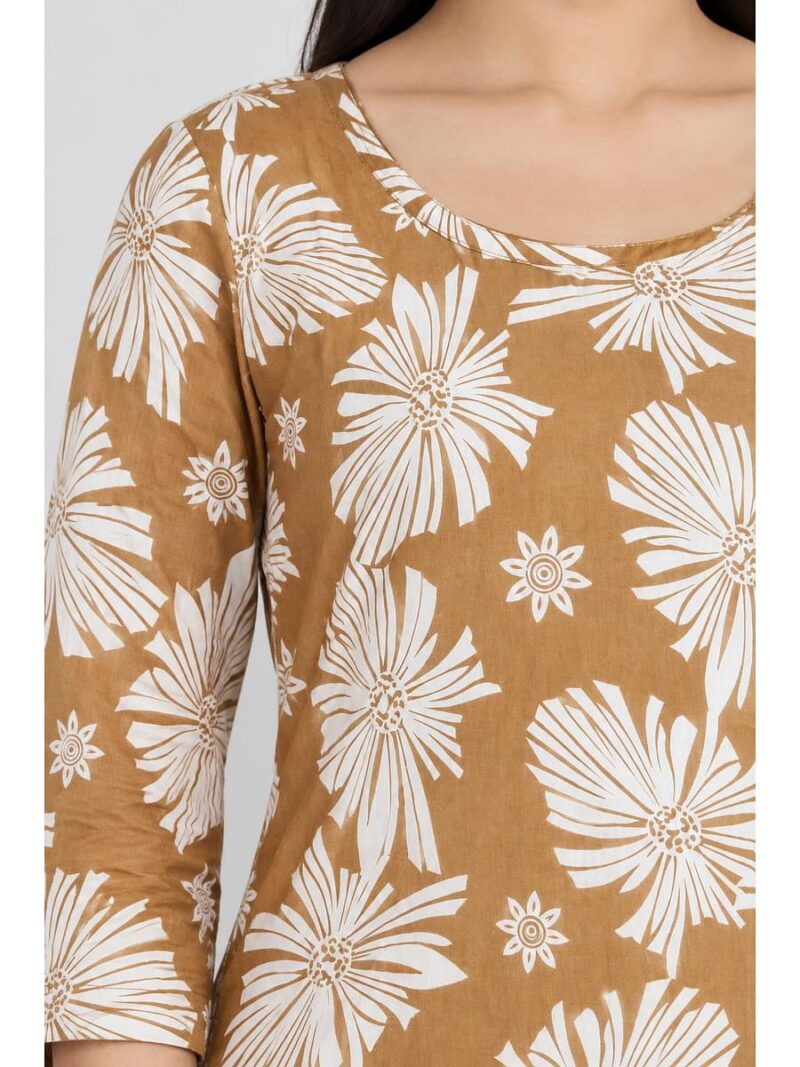 Women's Cotton Floral Printed Straight Kurta – Tangerine